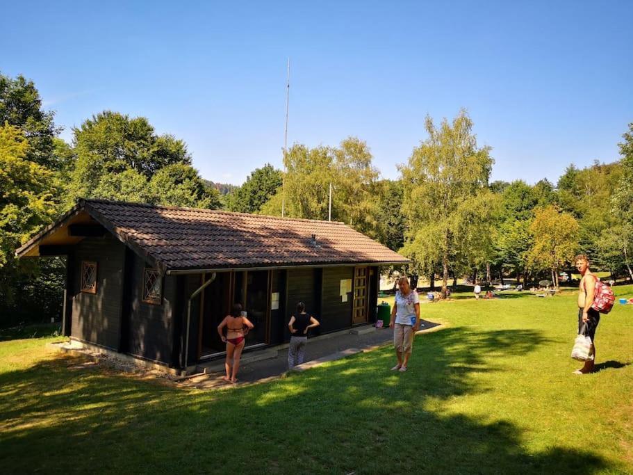 Ferienhaus Lena Im Sauerland Direkt Am Hennesee Meschede Luaran gambar