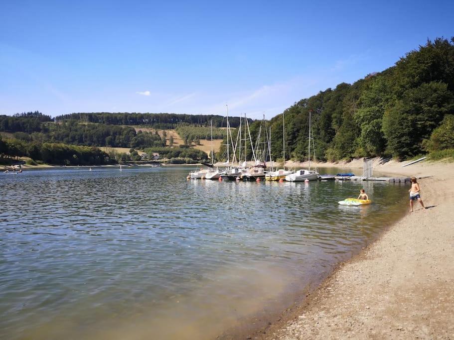 Ferienhaus Lena Im Sauerland Direkt Am Hennesee Meschede Luaran gambar