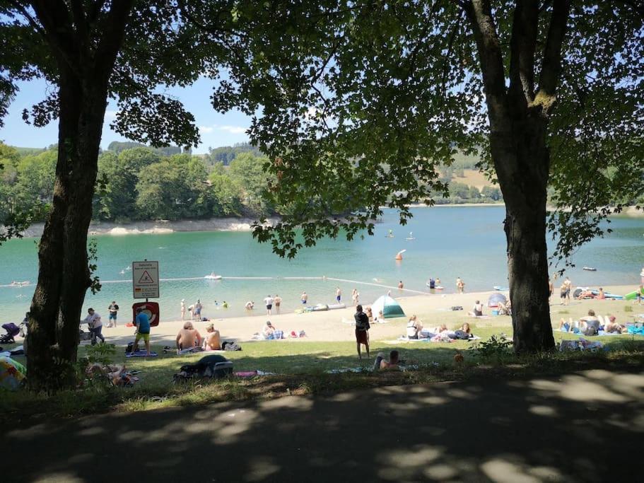 Ferienhaus Lena Im Sauerland Direkt Am Hennesee Meschede Luaran gambar