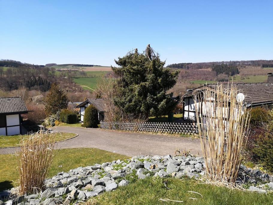 Ferienhaus Lena Im Sauerland Direkt Am Hennesee Meschede Luaran gambar